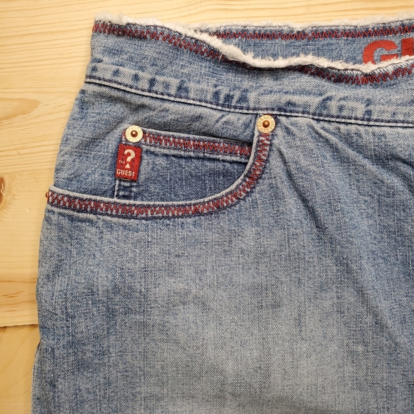 Vintage Guess cut off jean shorts size 31 - Picture 2 of 5